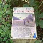 Apartment Francigena House